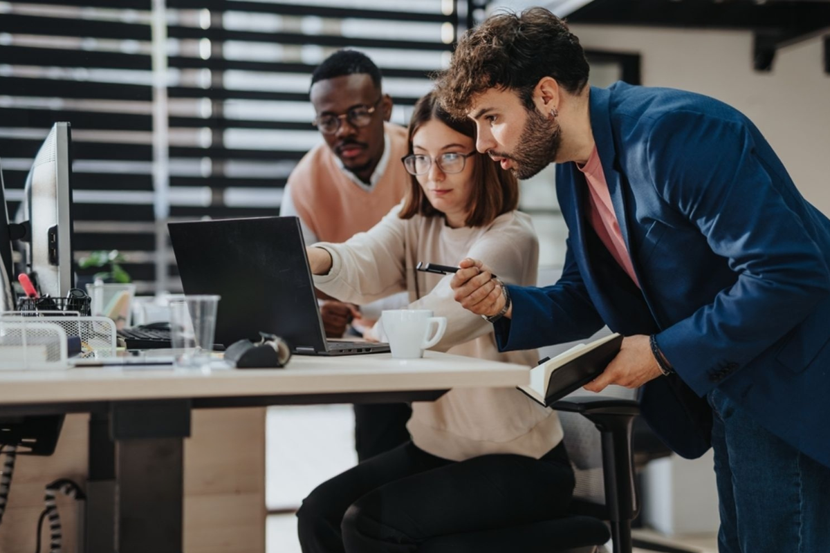 Want to Earn as a Consultant? Join Businessly’s Global Network