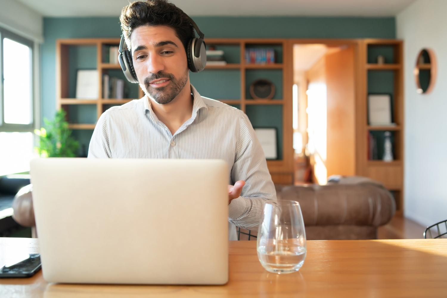 High Ticket Closer Jobs: The Complete Guide to High-Income Remote Sales Careers